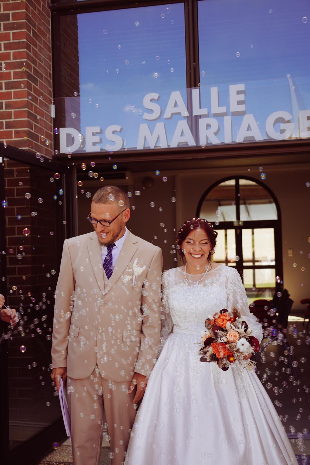 Sortie de mairie avec bulles